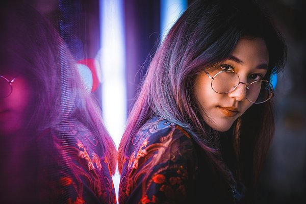 How Can UK Home Decor Stores Use Instagram to Feature Seasonal Collections?